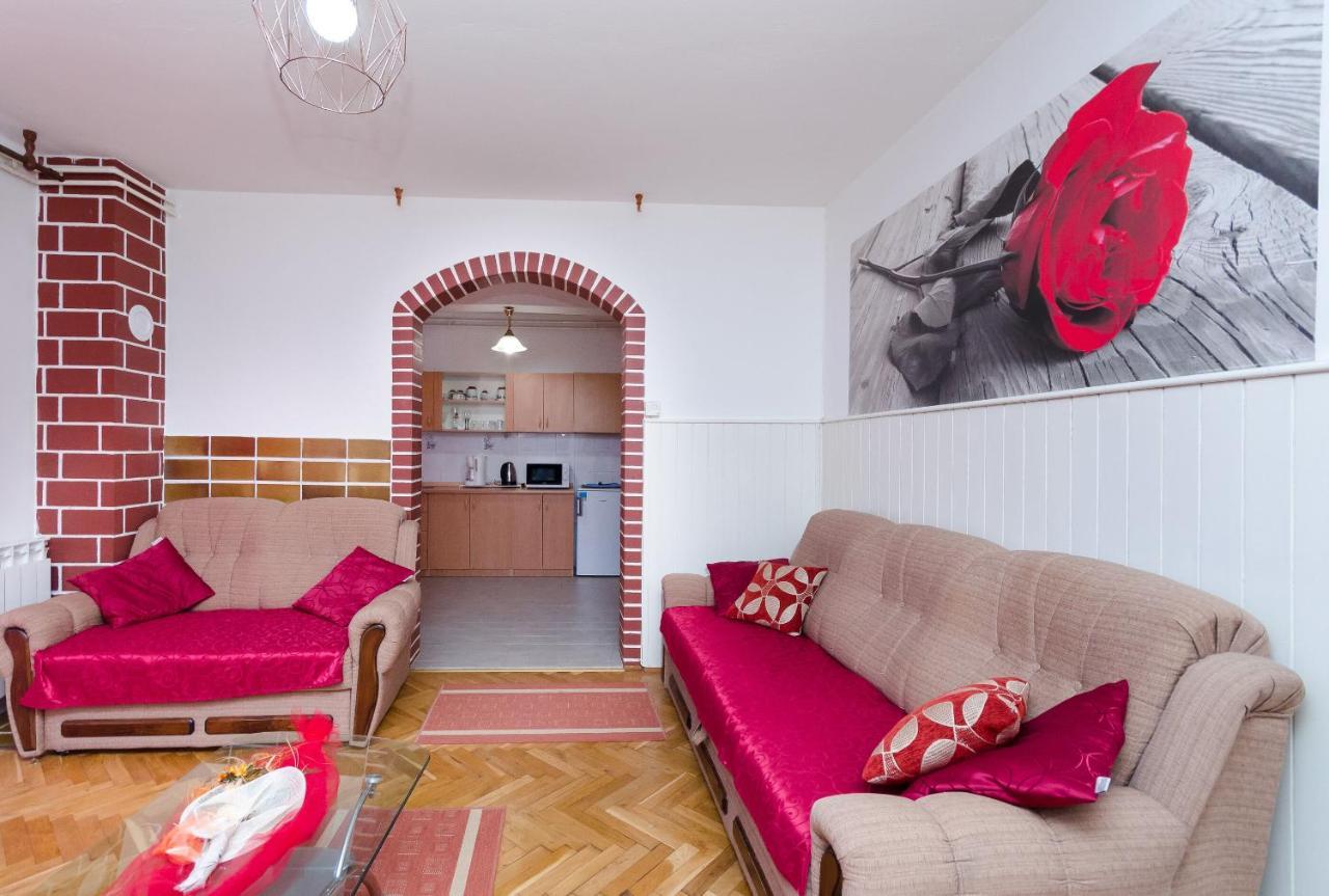 Apartments Vesna Kampor Esterno foto