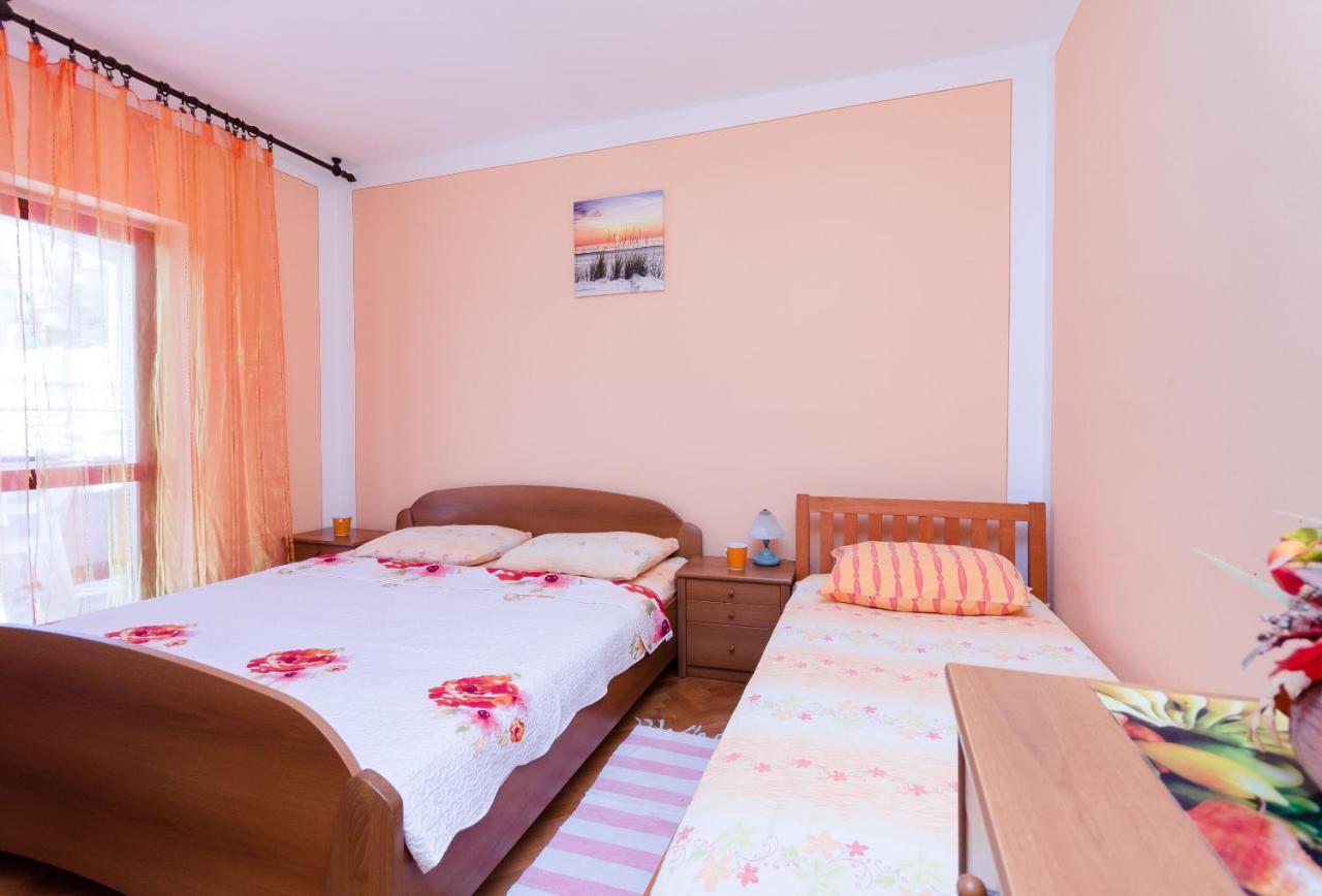 Apartments Vesna Kampor Esterno foto